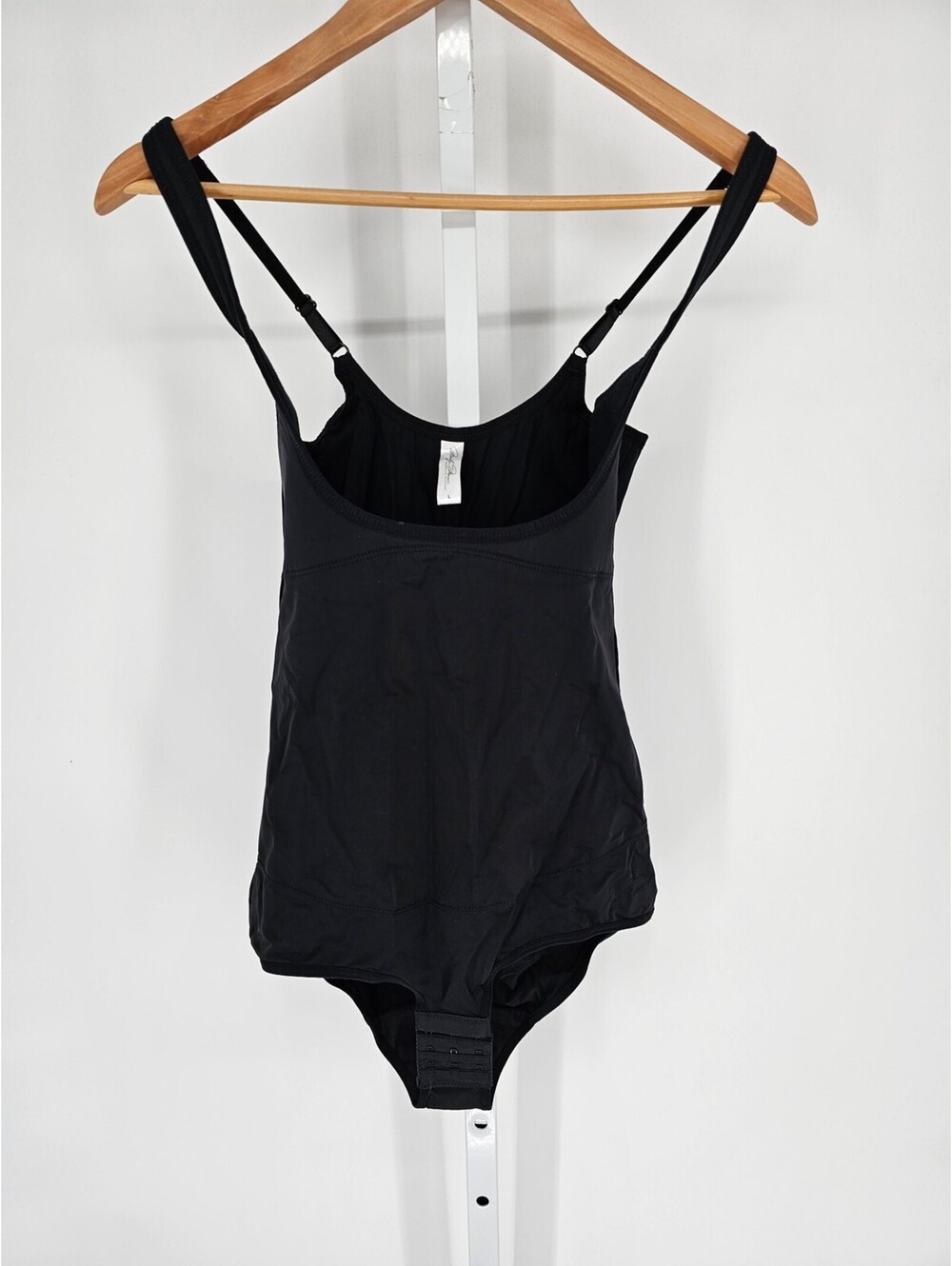 Marilyn Monroe Intimates Womens Sz L One Piece Body Shaper Black